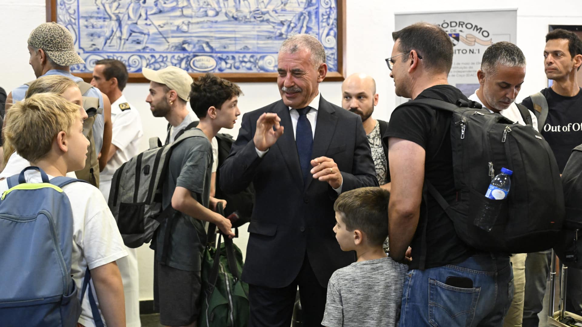 Un vol de rapatriement a transporté 69 personnes d'Israël vers le Portugal.