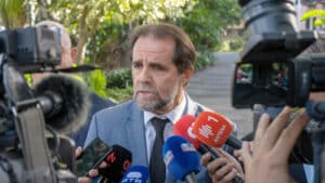 Albuquerque veut des hélicoptères touristiques et parle de "déficit esthétique" dans les cafés