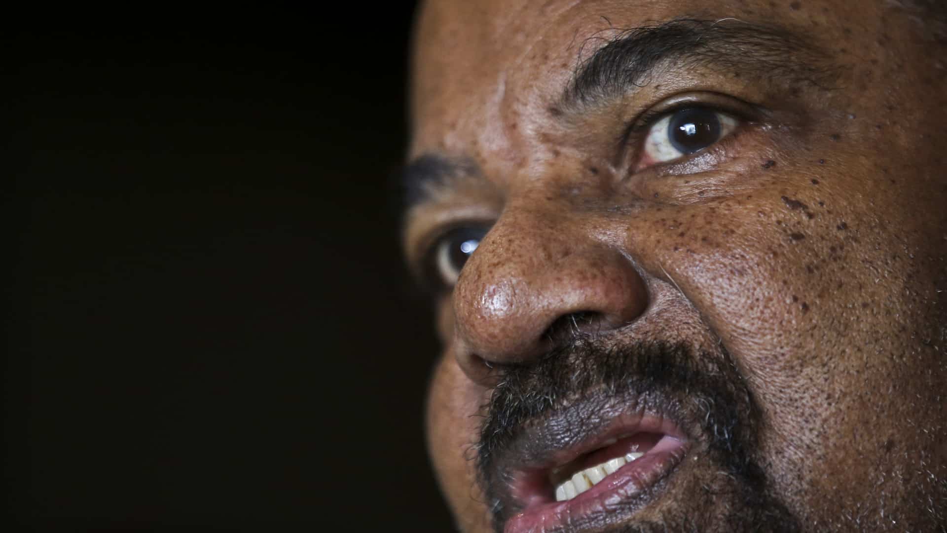 Angola devait "reculer pour mieux avancer" a dit Bonga.