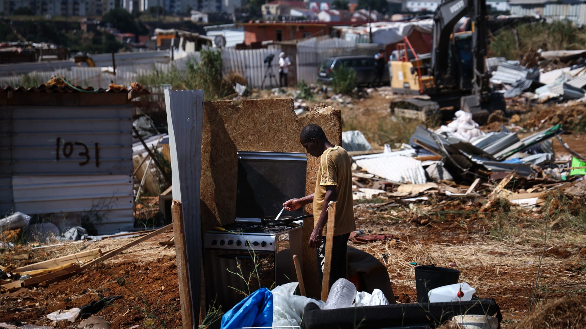 Après des expulsions, 30 familles ont demandé de l'aide à la Chambre de Loures. Et le reste ?
