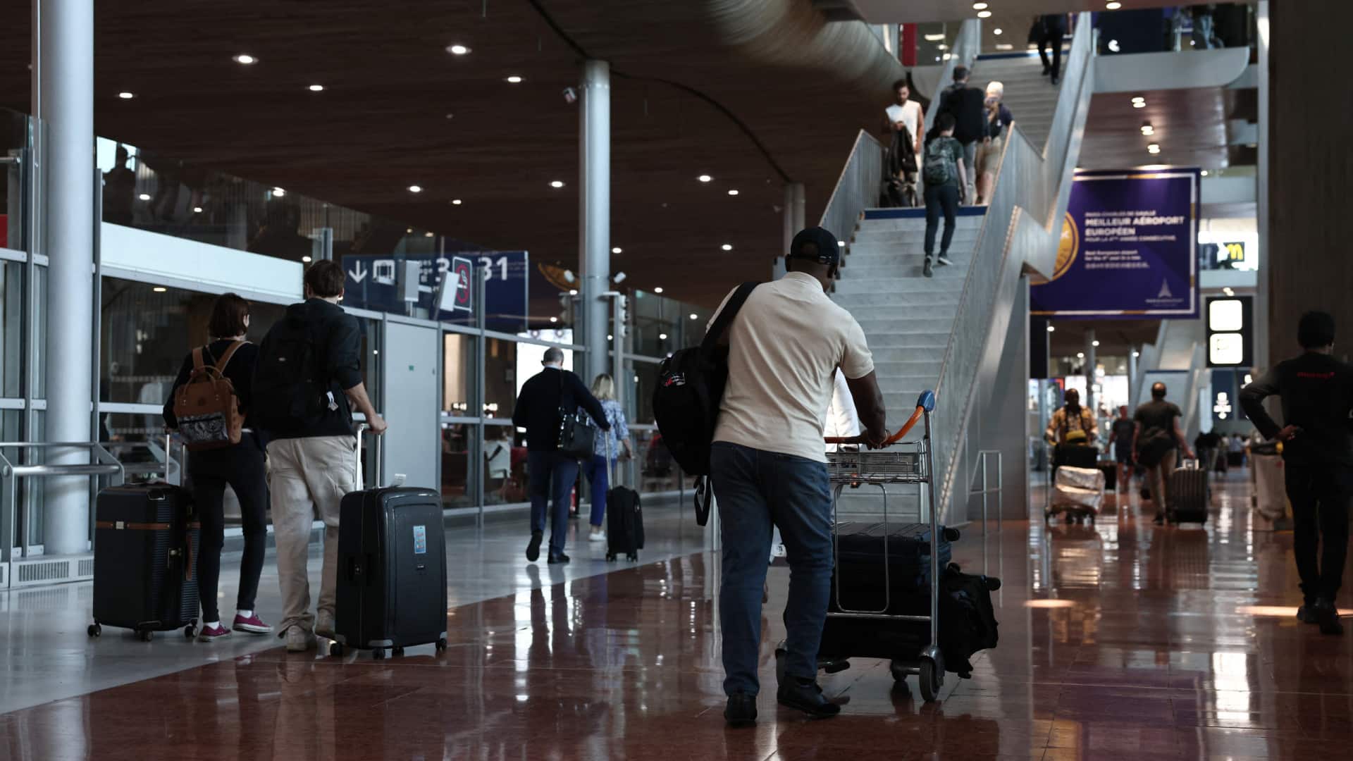 Attention : Grève en France affecte des dizaines de milliers de passagers aériens