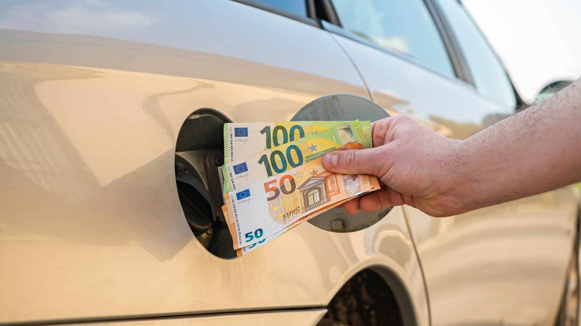 Besoin de faire le plein (et souhaitez-vous économiser quelques sous) ? Alors attendez demain.