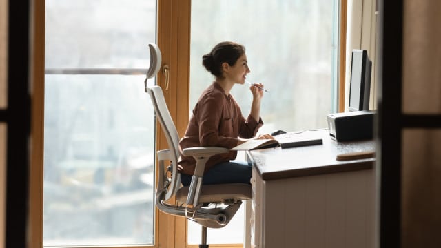 Patrões insistem no fim das restrições a 'outsourcing'. Sindicatos contra