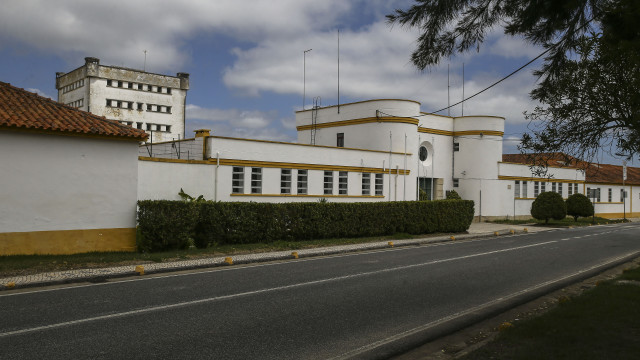 Deux détenus en fuite de la prison d'Alcoentre. Tour de surveillance inactive