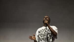 Dino D'Santiago partage "cicatrices" dans un livre : "Une fermeture de blessures"