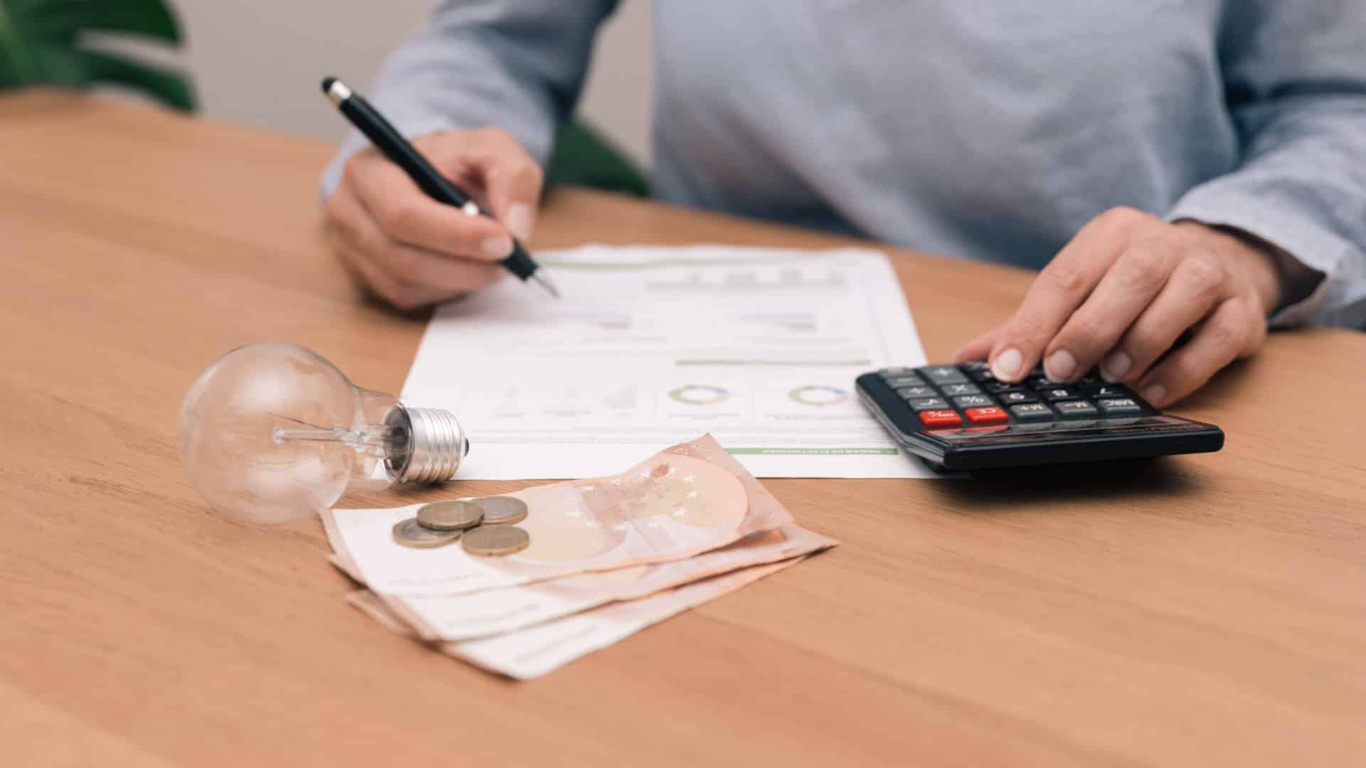 Électricité. Après tout, est-ce avantageux ou non de passer au tarif bi-horaire ?