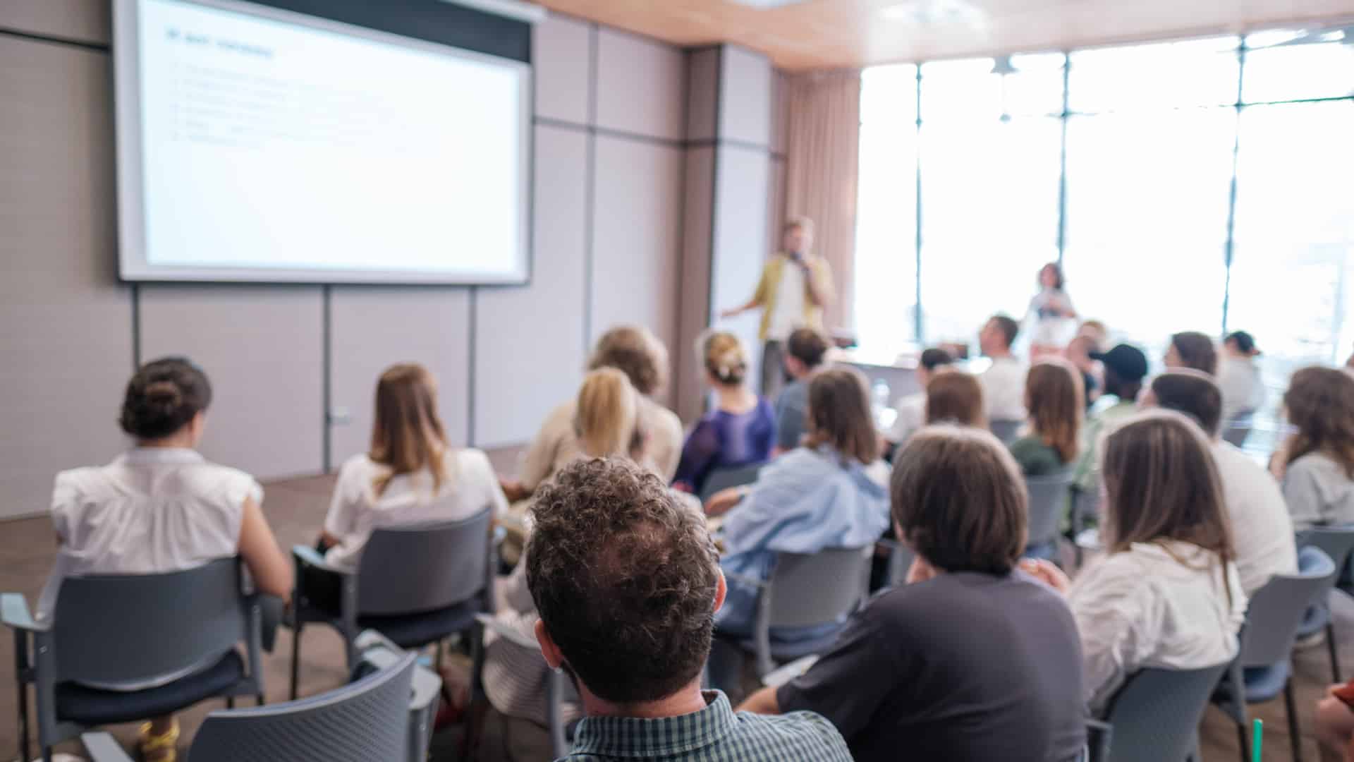 Est-il obligatoire de suivre une formation sur le lieu de travail ?