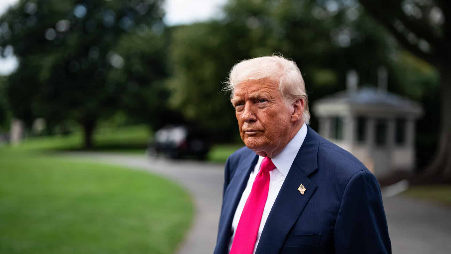 Fed. Trump dit que Jerome Powell est "trop stupide" pour le poste.