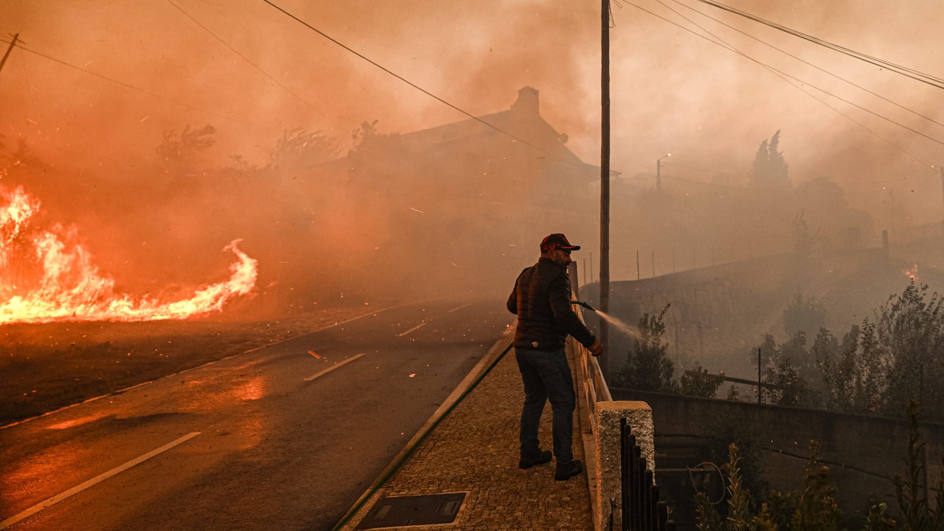 Flammes maîtrisées à Cinfães à 12h00