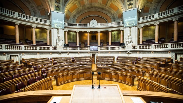 AR aprova violação como crime público (com divisão na bancada do PS)