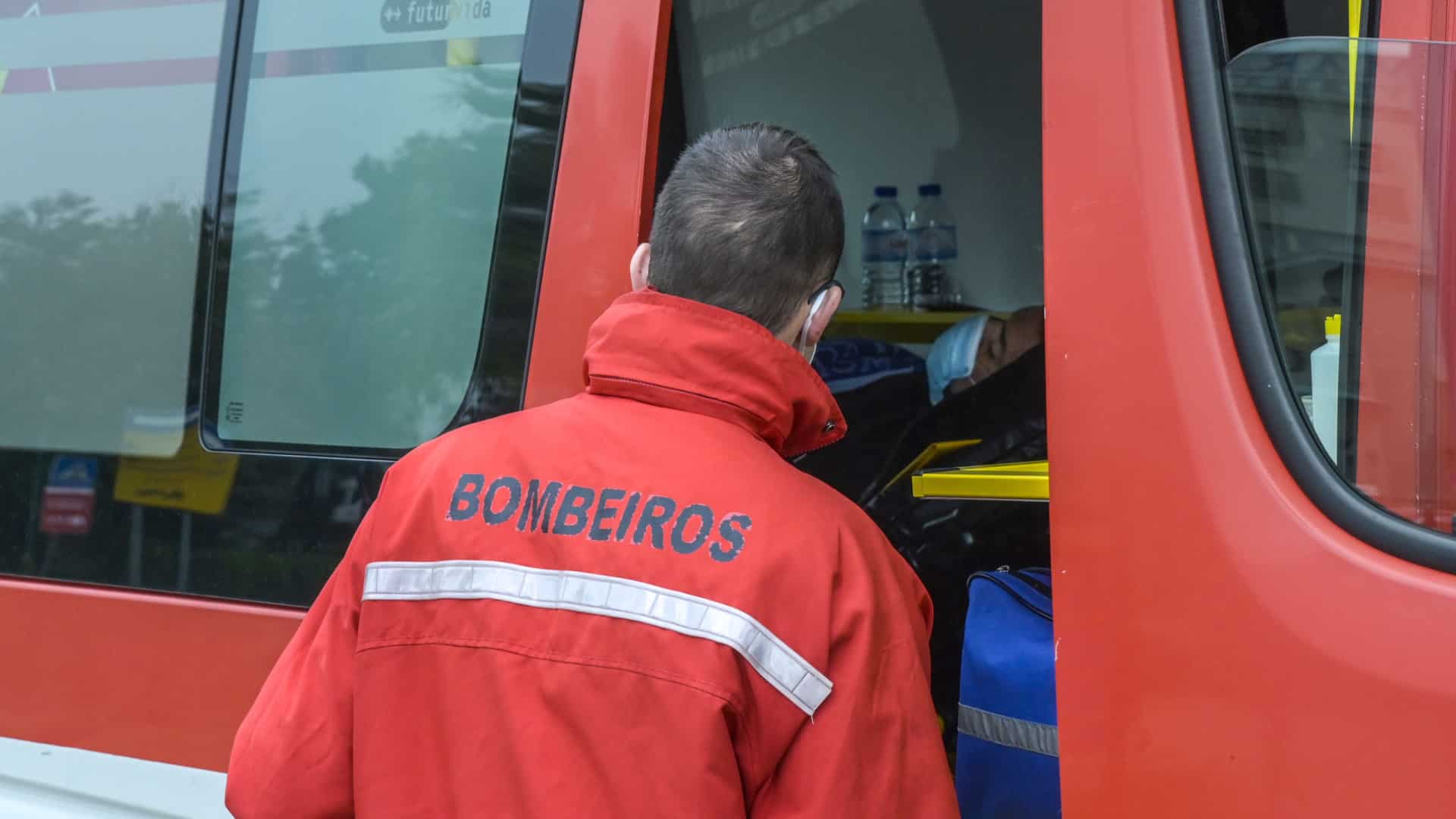 Incendie dans une usine à Cercal do Alentejo mobilise au moins 65 opérateurs.