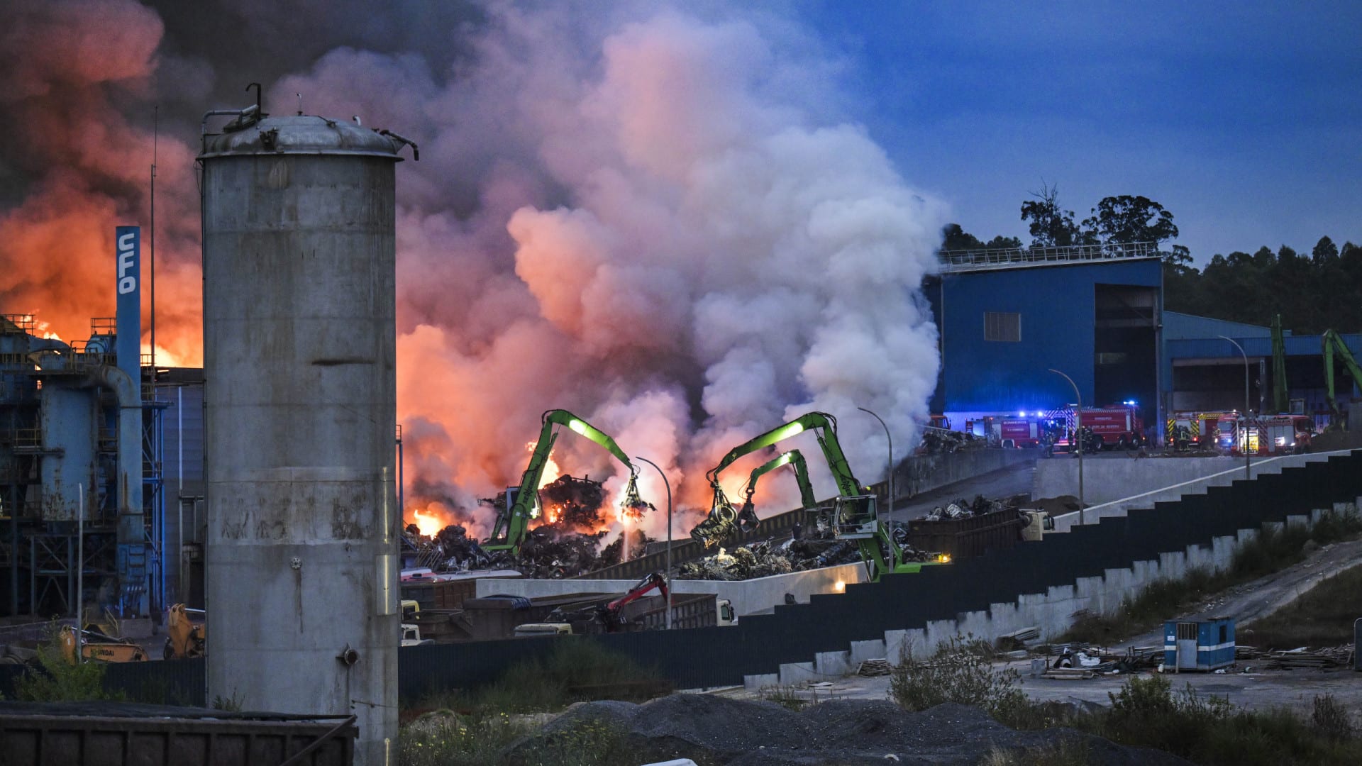 Incendie maîtrisé dans une usine de ferraille à Vila Nova de Gaia