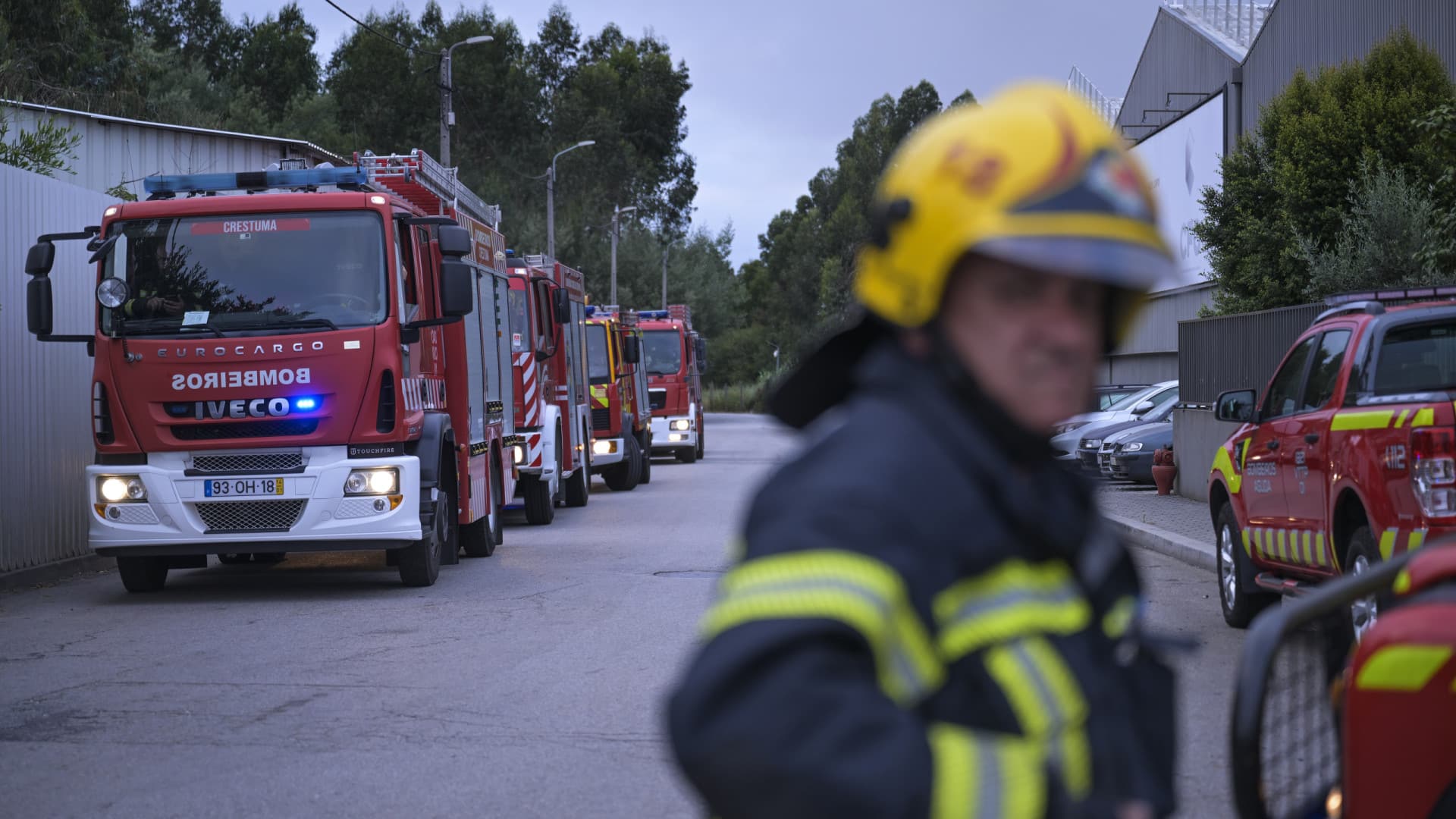 Incendie qui a touché une usine de ferraille à Gaia en phase de refroidissement.