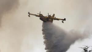 Incendies à Cinfães et Arcos de Valdevez attendent l'arrivée des moyens aériens.