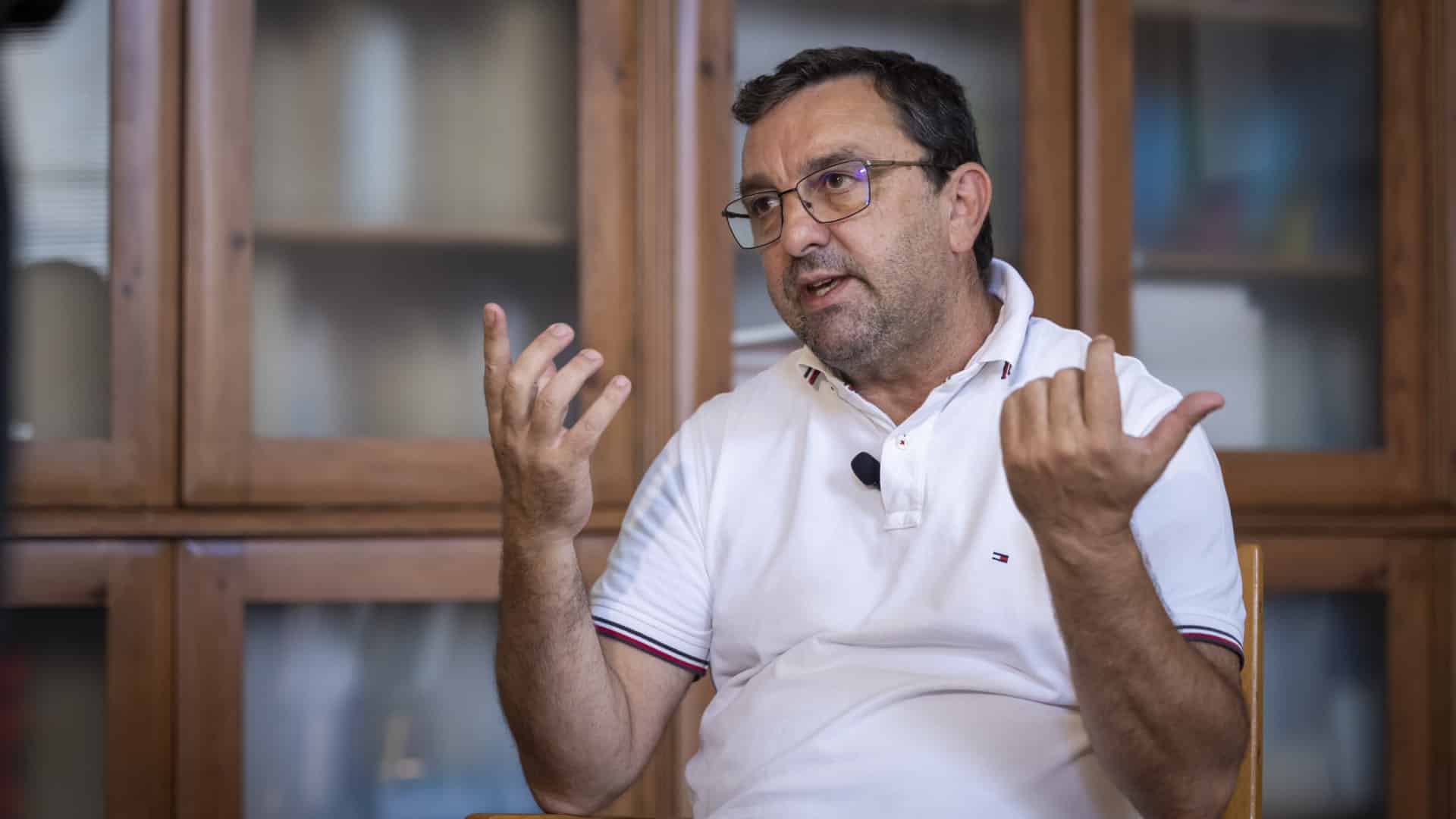 Je ne me souviens pas qu'il n'y ait pas eu le mot crise accolé au mot journalisme.