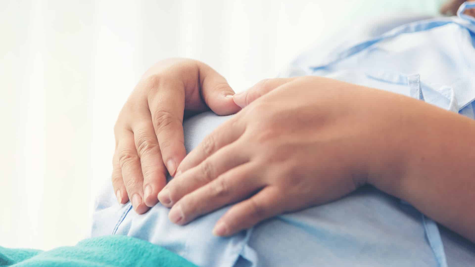 La commission déclare que les femmes enceintes qui ont perdu des bébés ont reçu "l'assistance nécessaire".