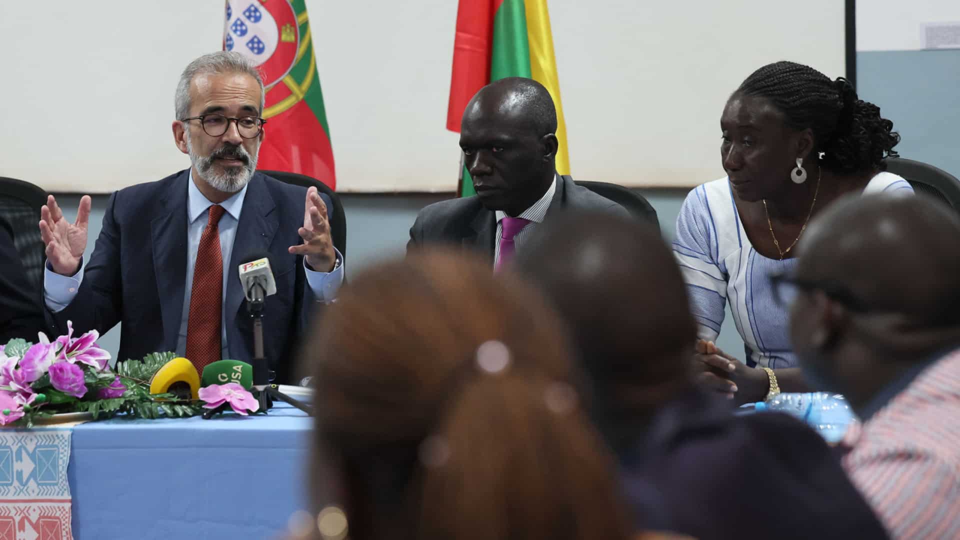 La diffusion du portugais en Guinée-Bissau exige un "effort" du Portugal.