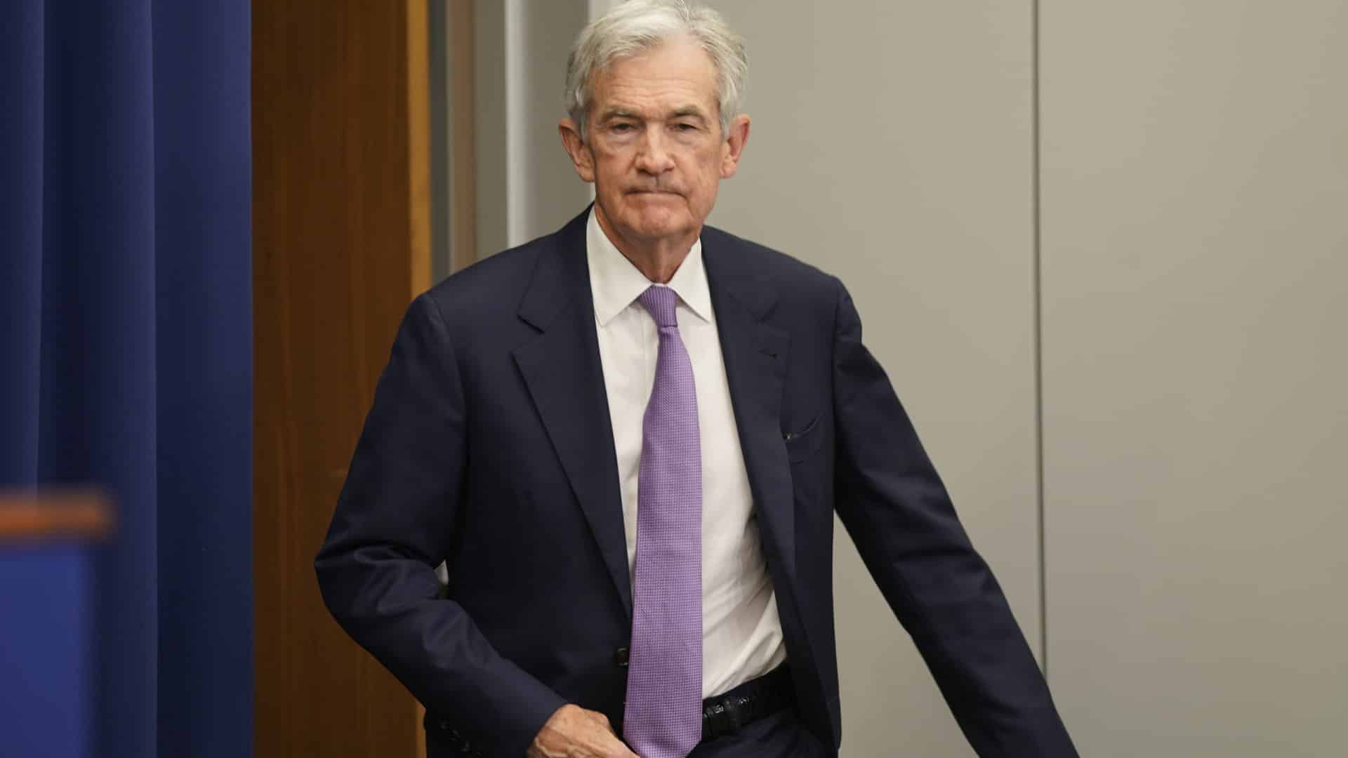 La Fed doit maintenir les taux d'intérêt même sous la pression de la Maison-Blanche.