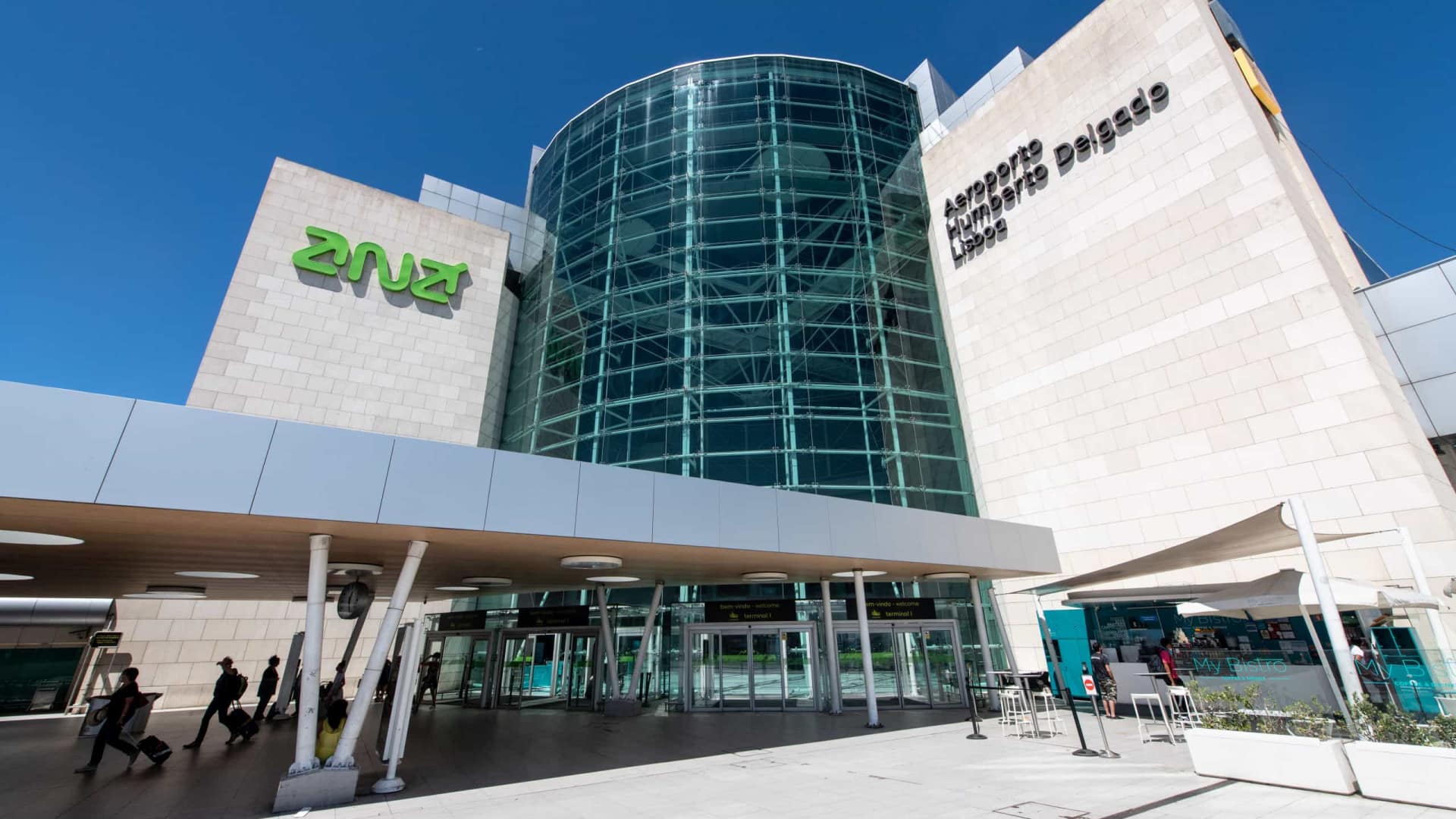 La grève cause des retards et annule 19 vols à l'aéroport de Lisbonne.