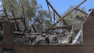 La Russie a revendiqué une attaque qui a fait 200 morts et blessés au nord de Kyiv.