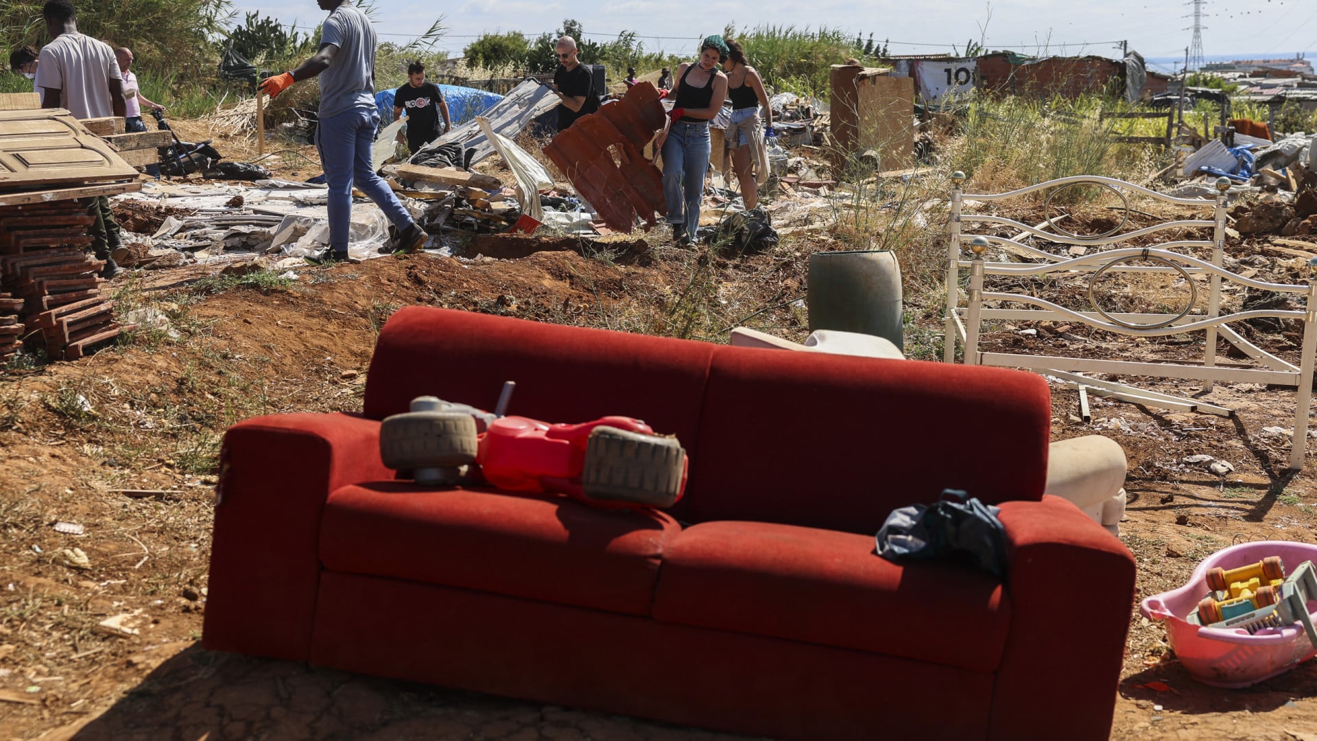 L'action sur le talus a été articulée avec le propriétaire du terrain, déclare la Chambre de Loures.