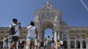 L'Assemblée municipale de Lisbonne recommande d'atténuer les "effets négatifs du tourisme".