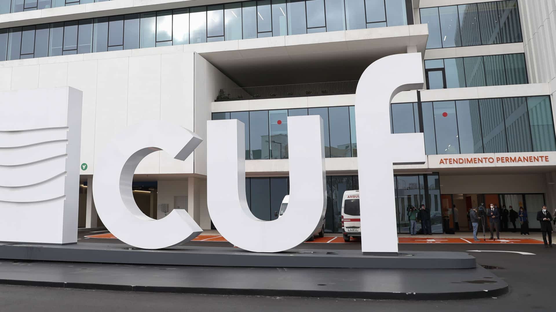 L'autorité de la concurrence ouvre une enquête sur l'achat de l'hôpital de l'Algarve par la CUF.