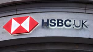Le bénéfice du HSBC chute de 31 % au premier semestre.