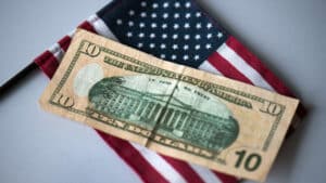 Le déficit public des États-Unis augmente (malgré des recettes douanières accrues)