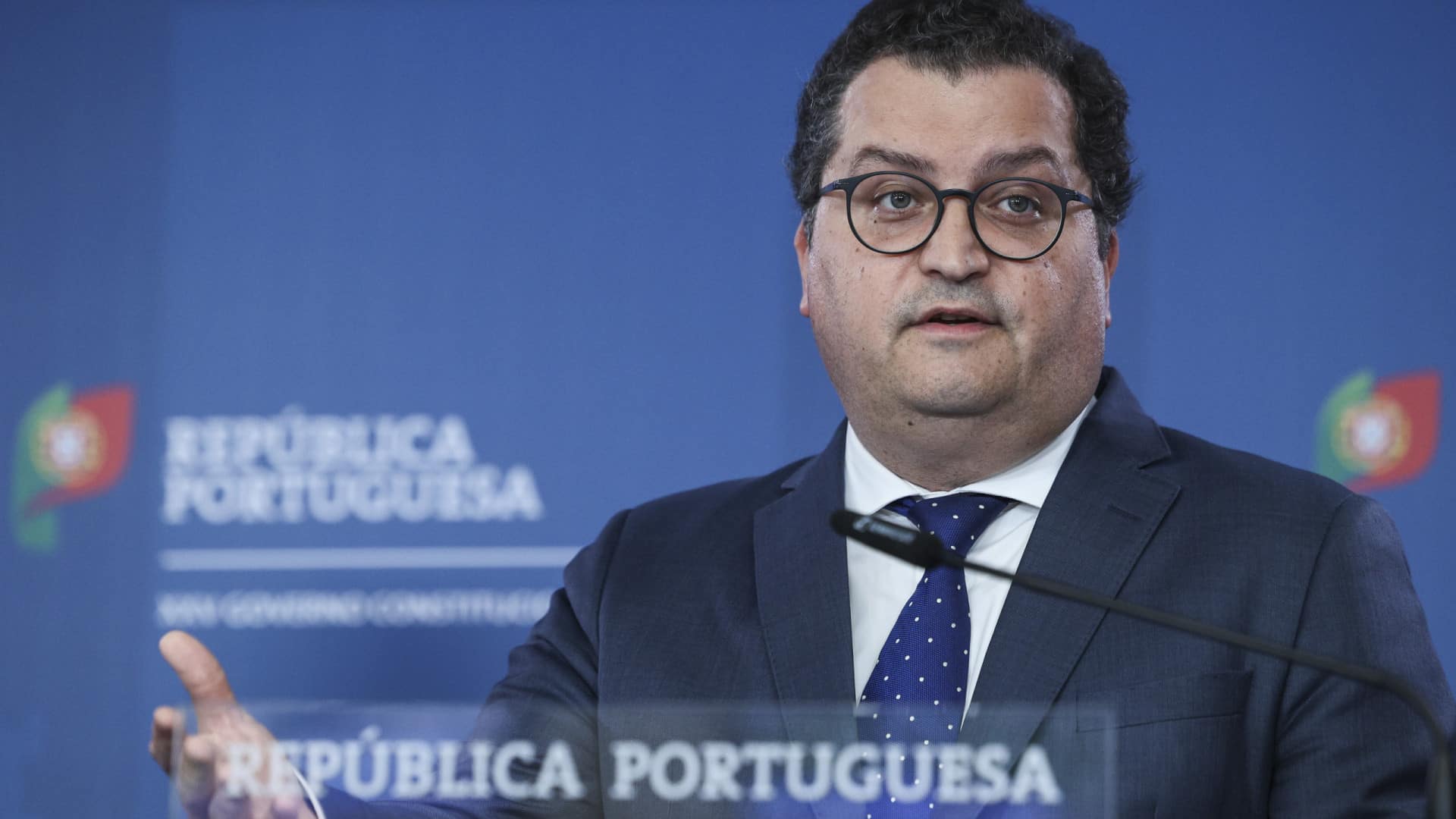 Le gouvernement approuve la proposition de réduire l'IRC (qui devra être votée au Parlement).