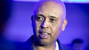 Le MP accuse Helton, ancien gardien du FC Porto, de violence domestique.