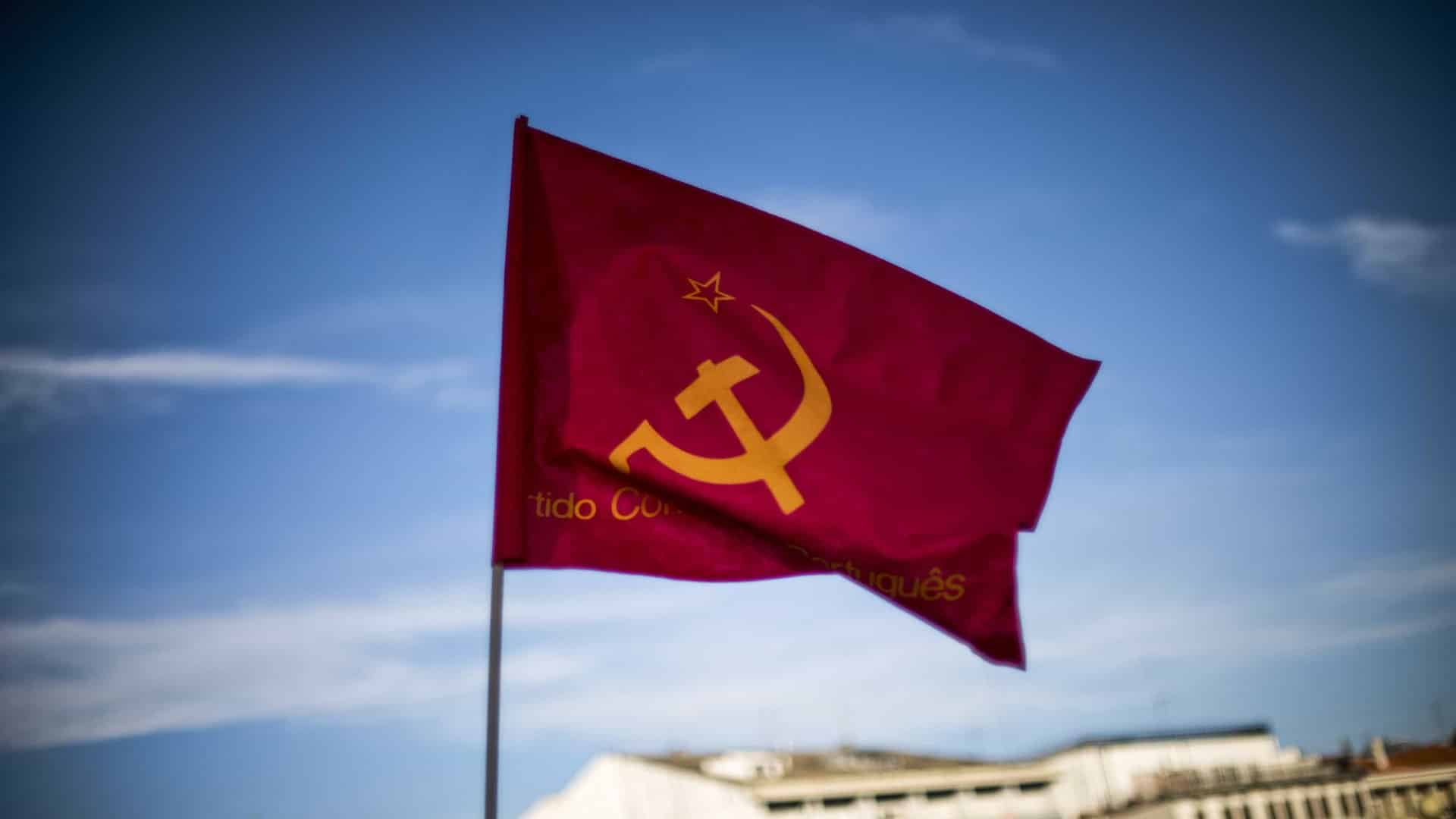 Le PCP accuse le gouvernement de mettre délibérément les femmes enceintes en danger.