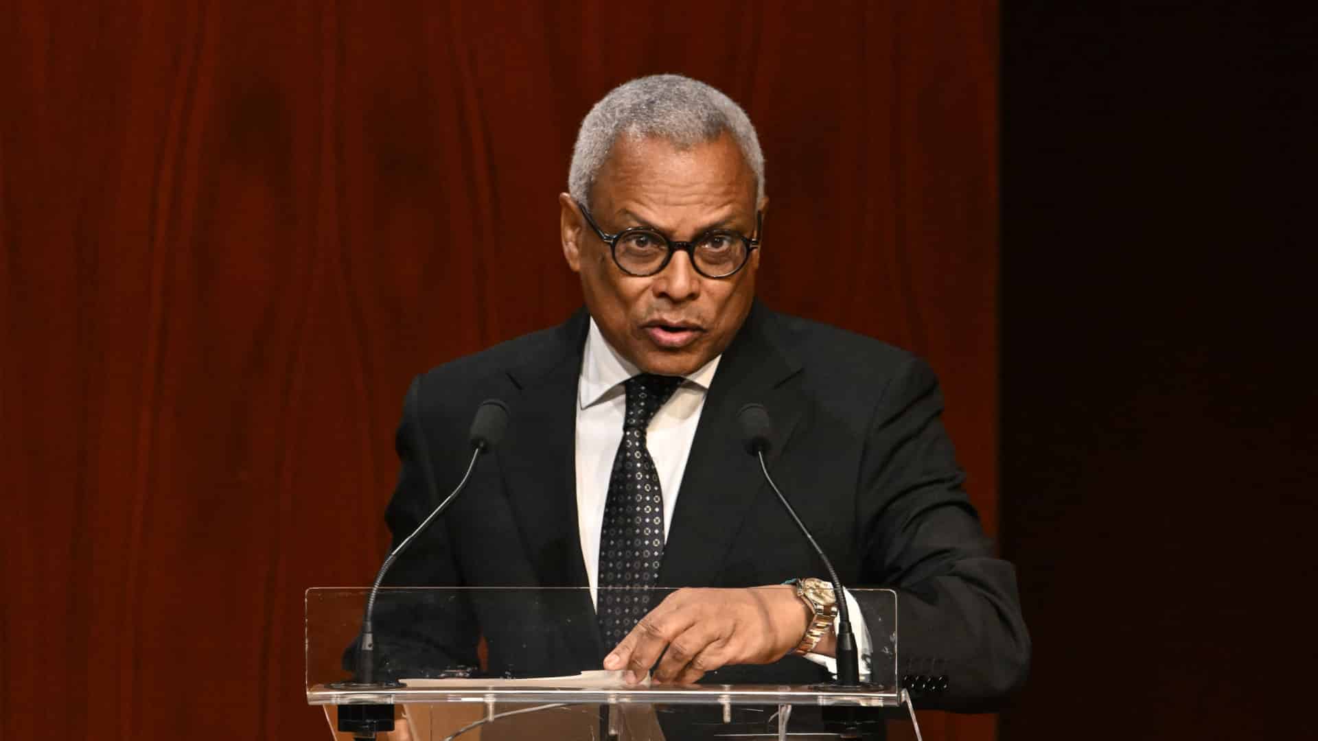 Le président cap-verdien célèbre les 50 ans du pays et la relation avec le Portugal.