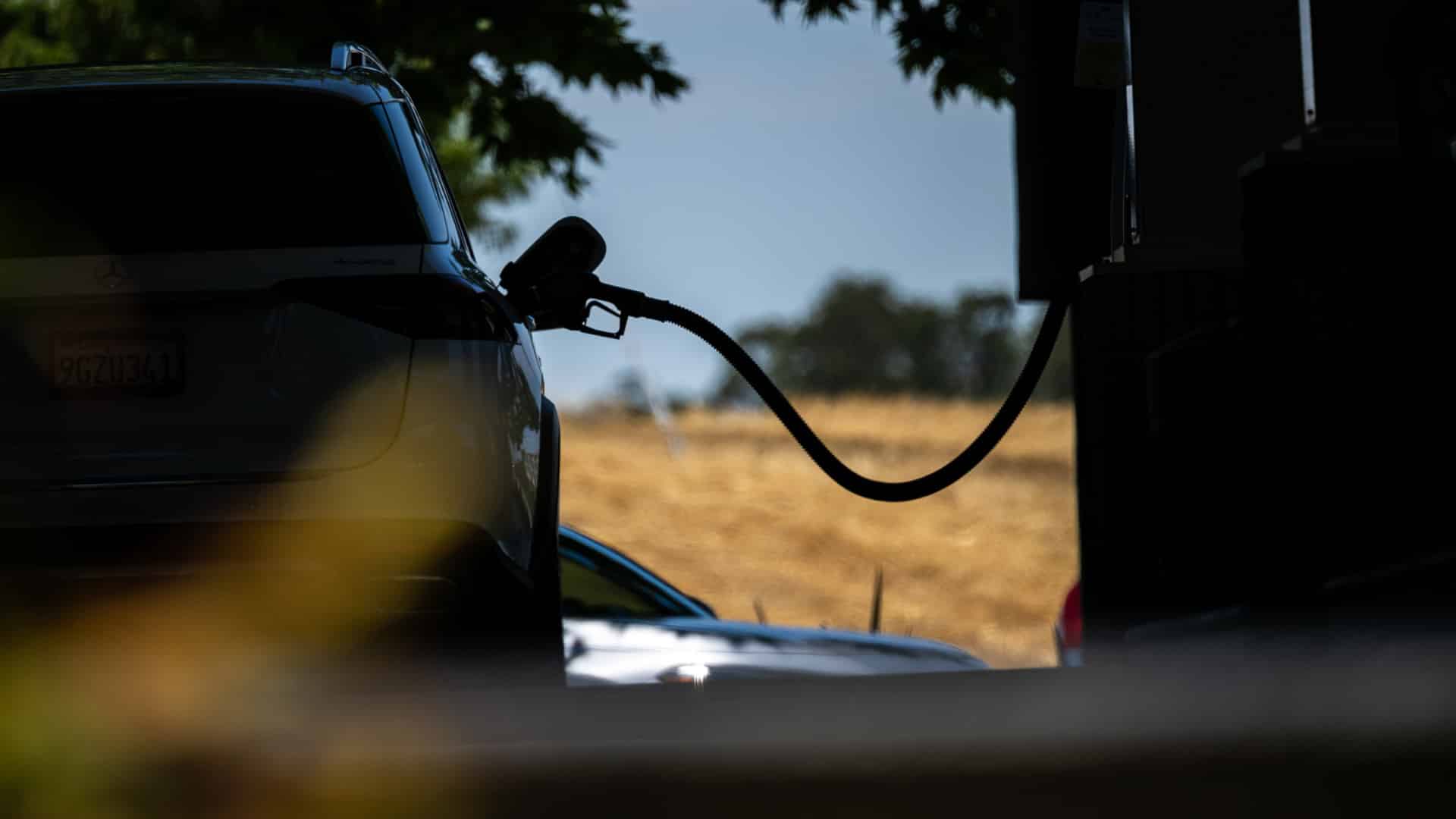 Les Angolais demandent au gouvernement de revenir sur l'augmentation des prix des carburants.