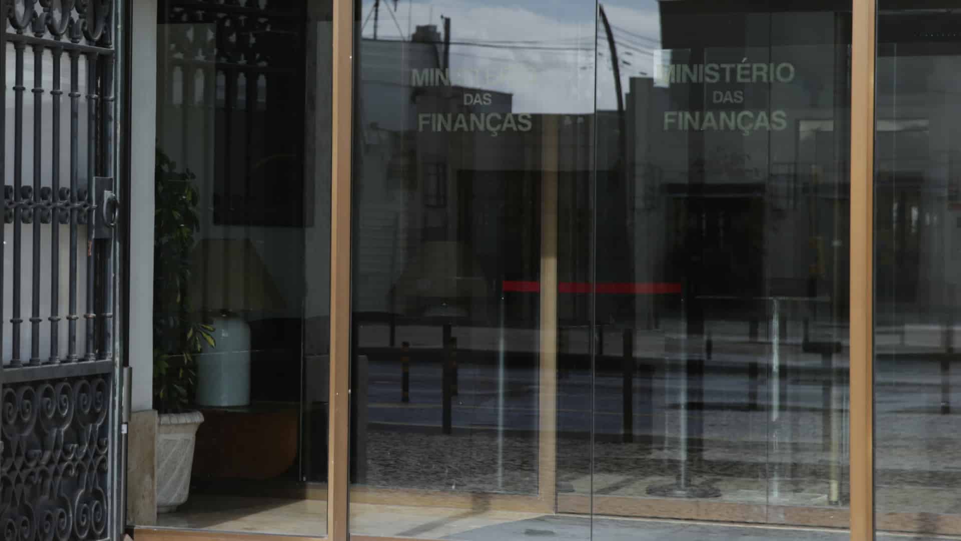 Les équipes pour revoir les dépenses publiques doivent être créées encore cette année.