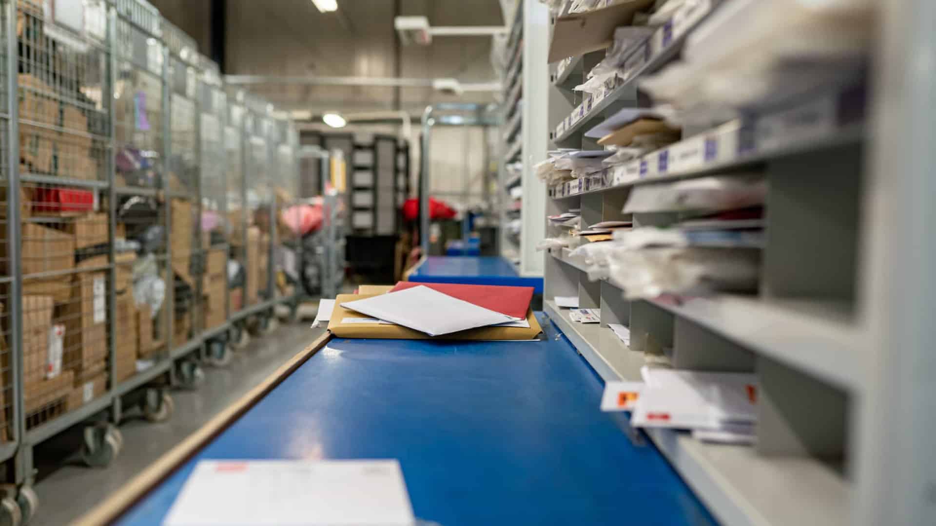 Les États-Unis mettent fin à l'exonération fiscale pour les petites commandes.
