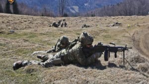 Les Forces Armées participent en partenariat avec la Garde Nationale de l'Illinois.