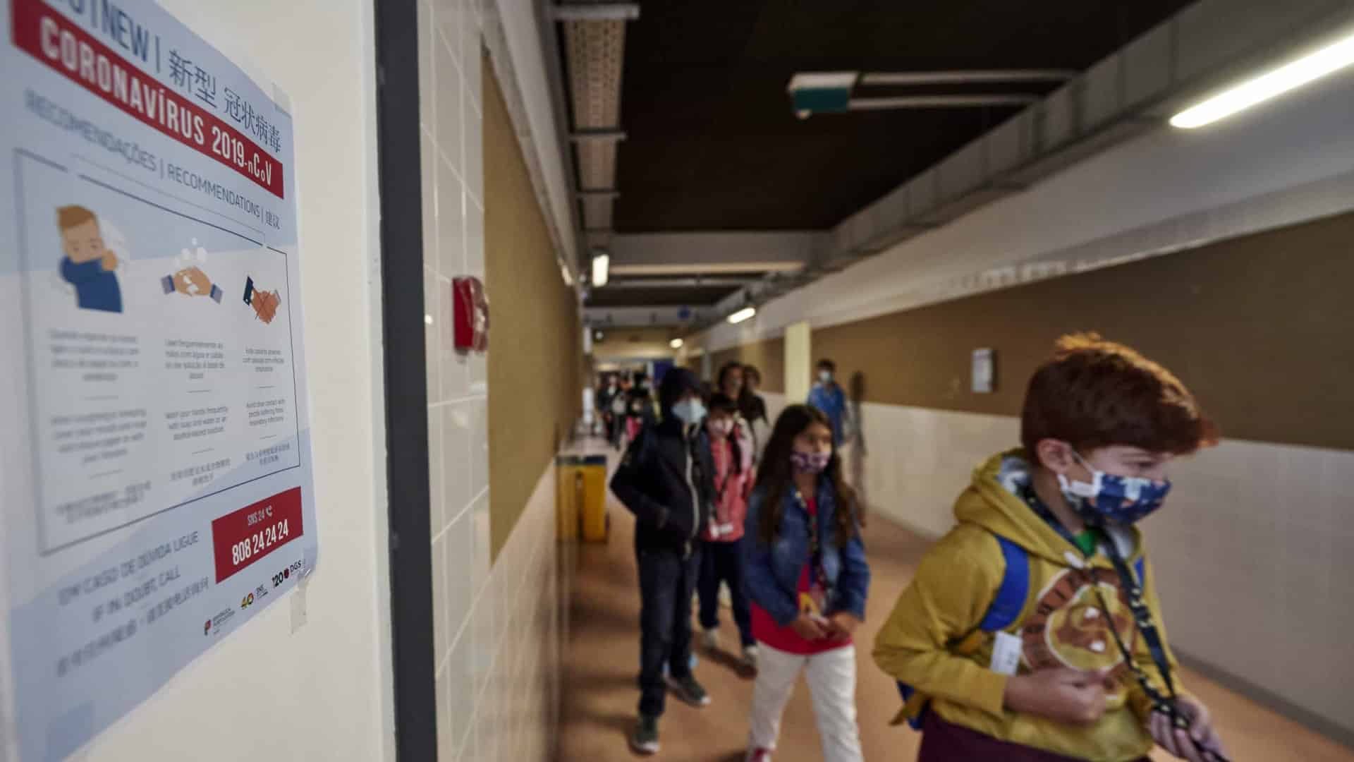 Les professeurs aiment la profession et se sentent réalisés mais ne la recommandent pas.