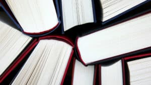 Les ventes de livres augmentent de 10 % au deuxième trimestre par rapport à la même période de 2024.