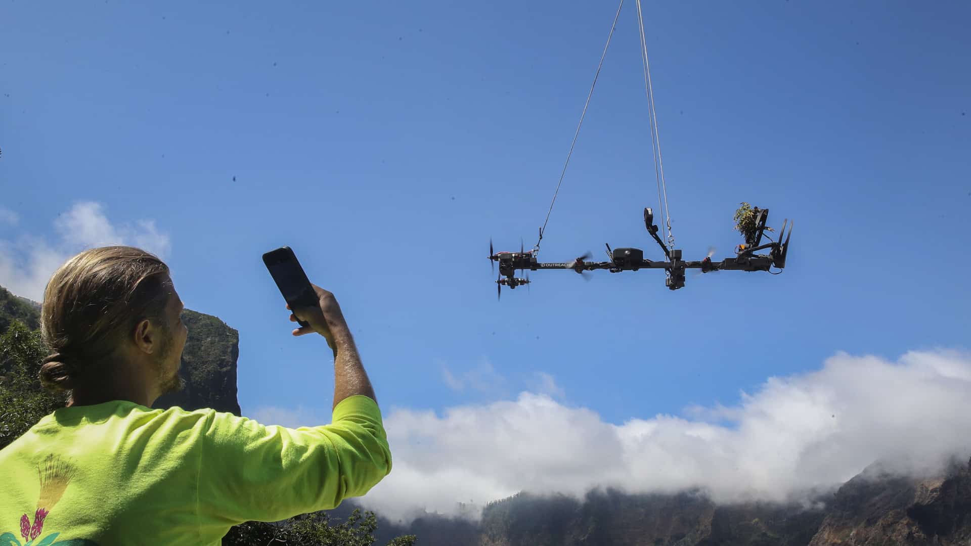 Les vols de drone difficiles qui ont collecté des espèces rares sur les falaises de Madère