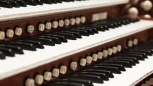 L'Espagnol Nadal Roig Serralta remporte le Concours d'Orgue d'Évora.