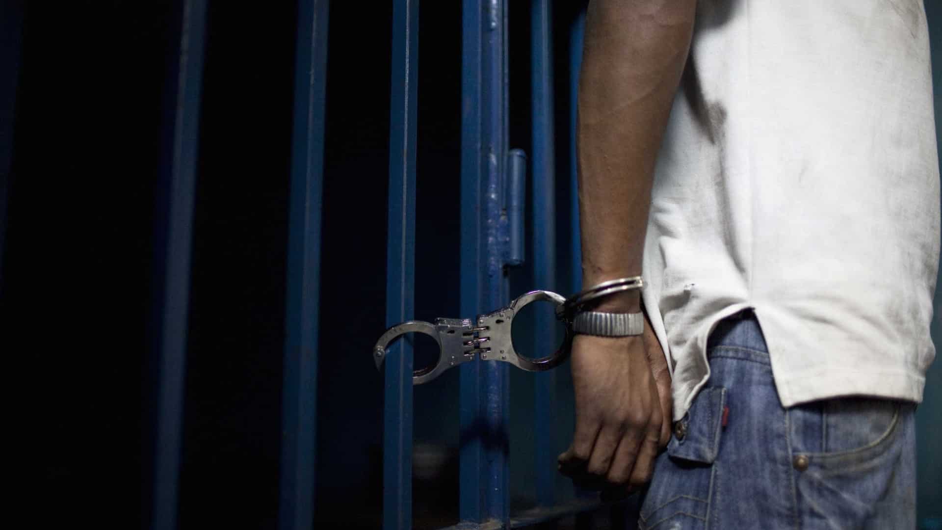 Matou son 'ex' dans un restaurant à Amadora et y a mis le feu. Il sera maintenant jugé.