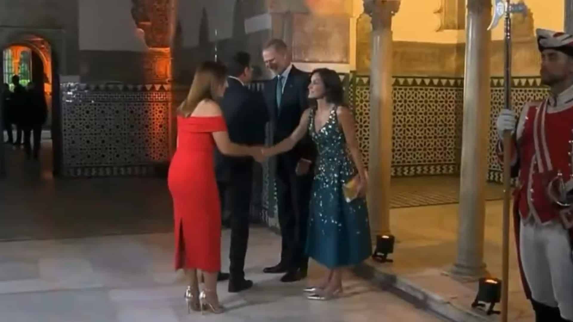 Monténégro et son épouse se sont embrouillés avec le protocole en Espagne (et il y a une vidéo)