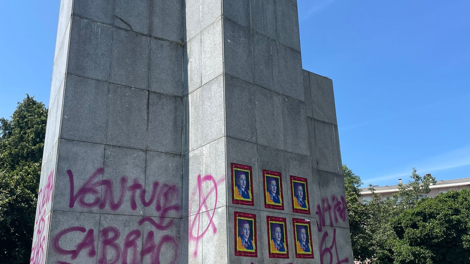 Monument vandalisé à l'endroit où Chega présente le candidat à Porto