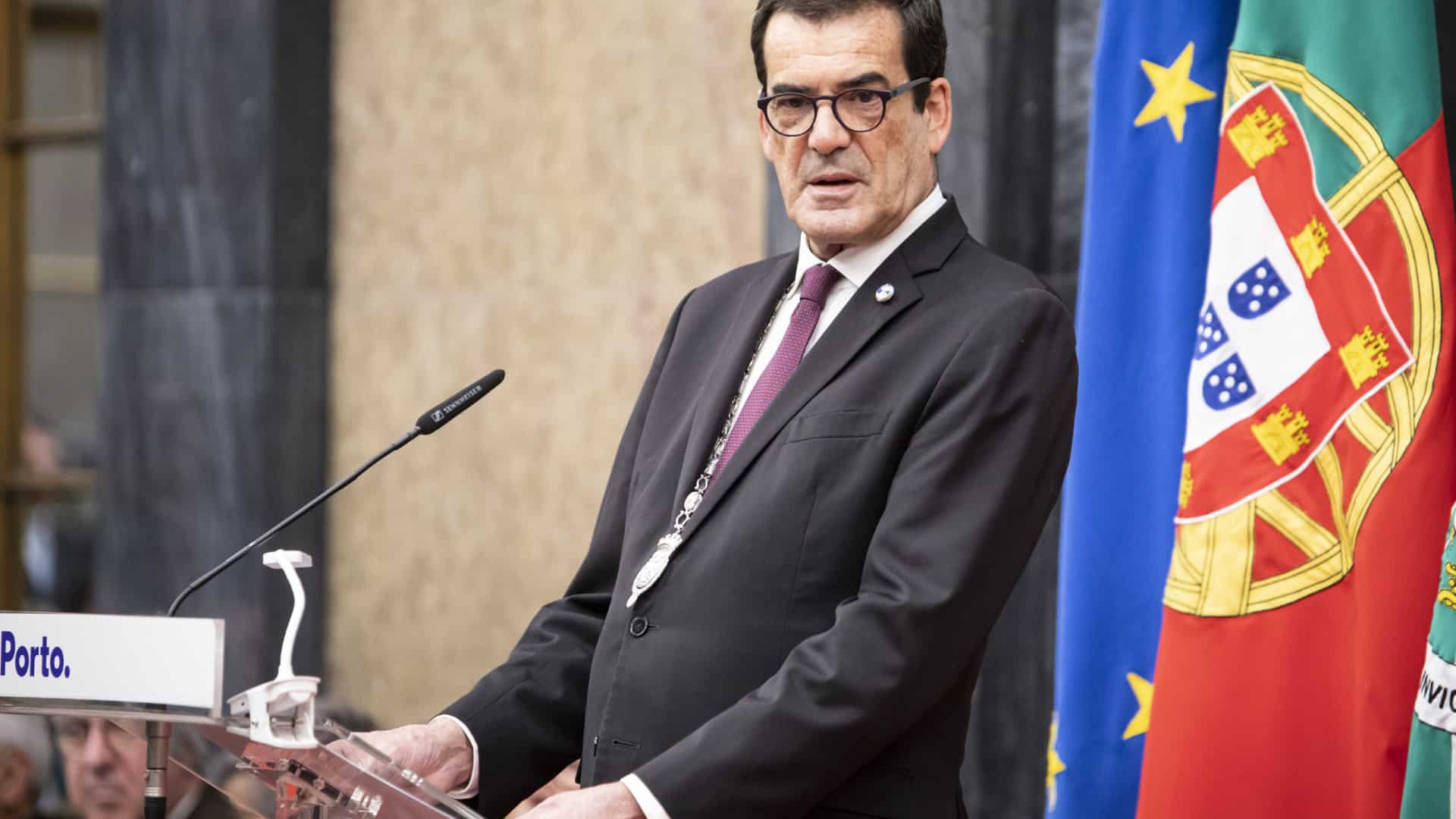 Moreira contre ceux qui idolâtrent les gratte-ciels de Dubaï et veulent un Porto au rez-de-chaussée.