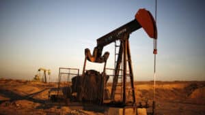 OPEP+ augmente l'offre de pétrole à 51,56 millions de barils/jour en juin.