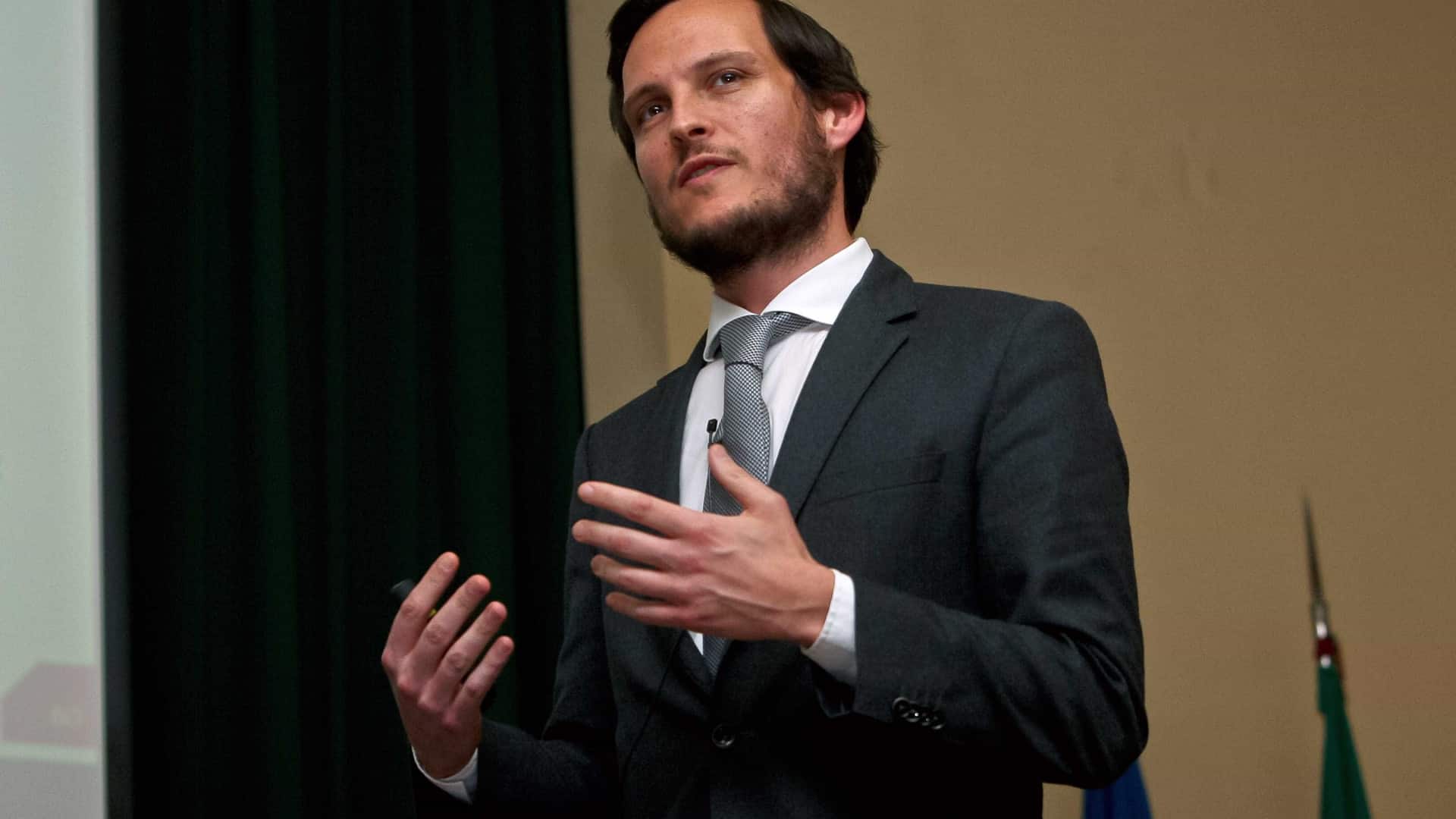 Personne n'a réussi à se libérer de la dépendance à la publicité.