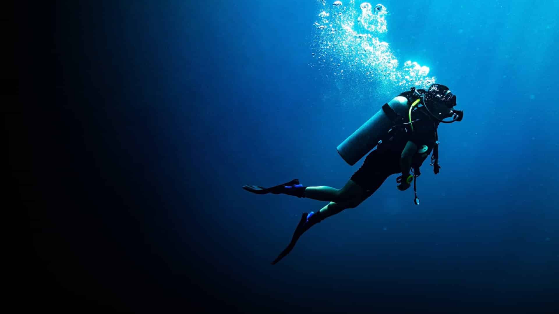 Plongeuse française secourue après un prétendu accident aux Açores.