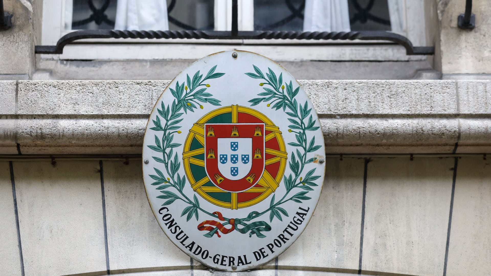 Réouverture de l'ambassade portugaise à Téhéran.