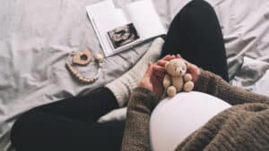 Révocation du deuil gestationnel : Qui paie les absences ? Qui perd des droits ?